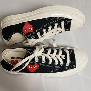 Comme Des Garcons PLAY  Convers